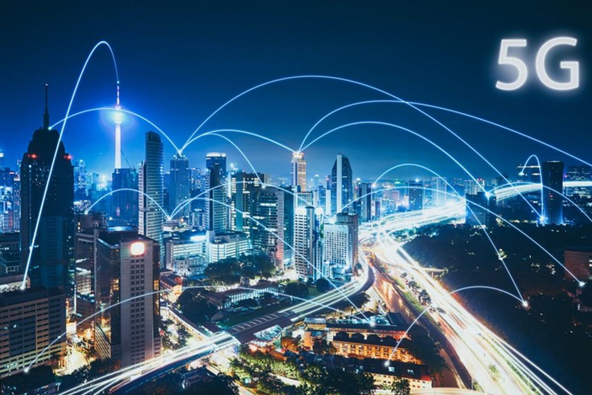 <p>5G network wireless systems and internet of things with modern city skyline. Smart city and communication network concept .</p>