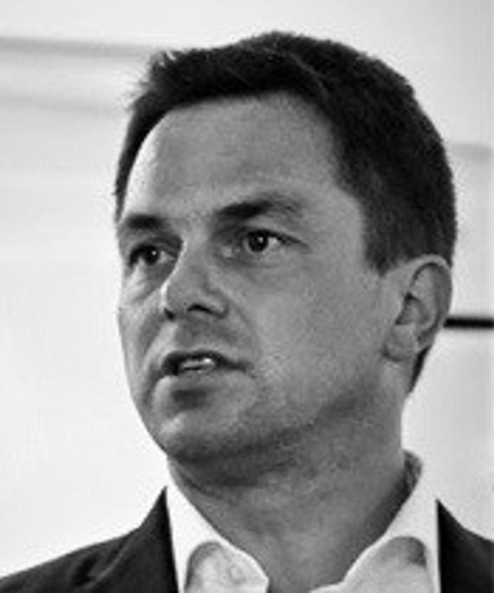 cooper pete headshot 1