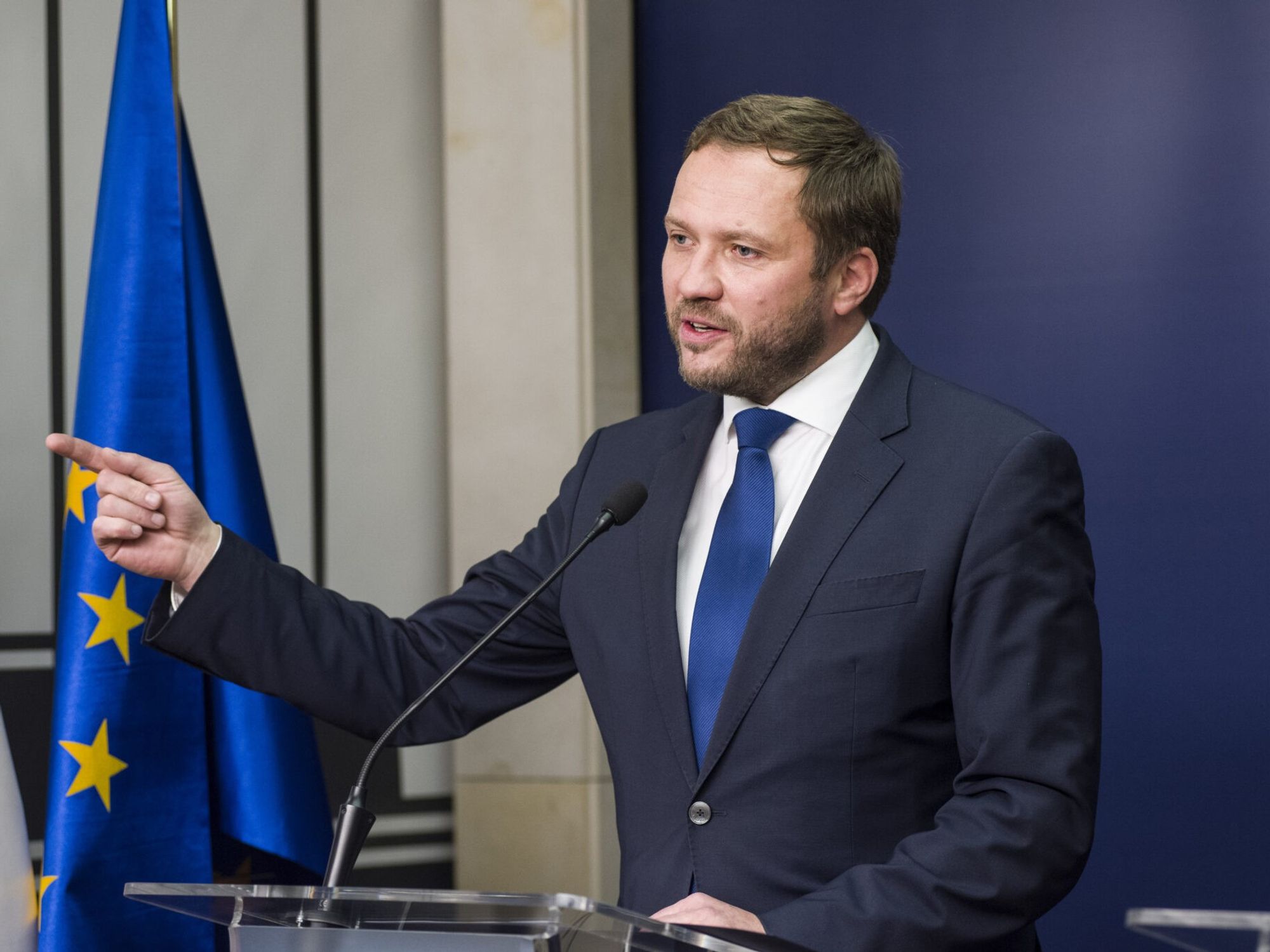 Estonia's Top Diplomat: Stop Putin Now or Prepare for NATO-Russia War