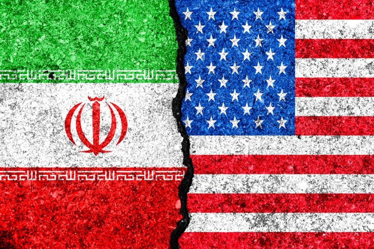 <p>Flags of Iran and USA</p>