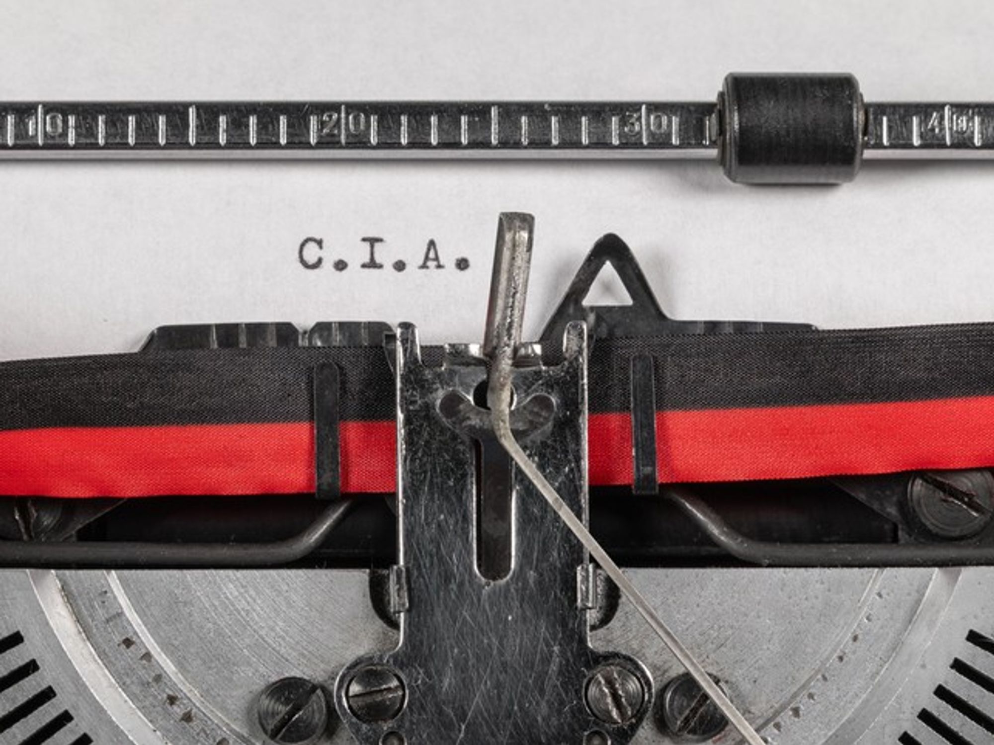 How a Former CIA Deputy Director Avoids Cognitive Traps