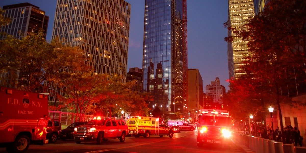 <p>Manhattan, October 31</p>