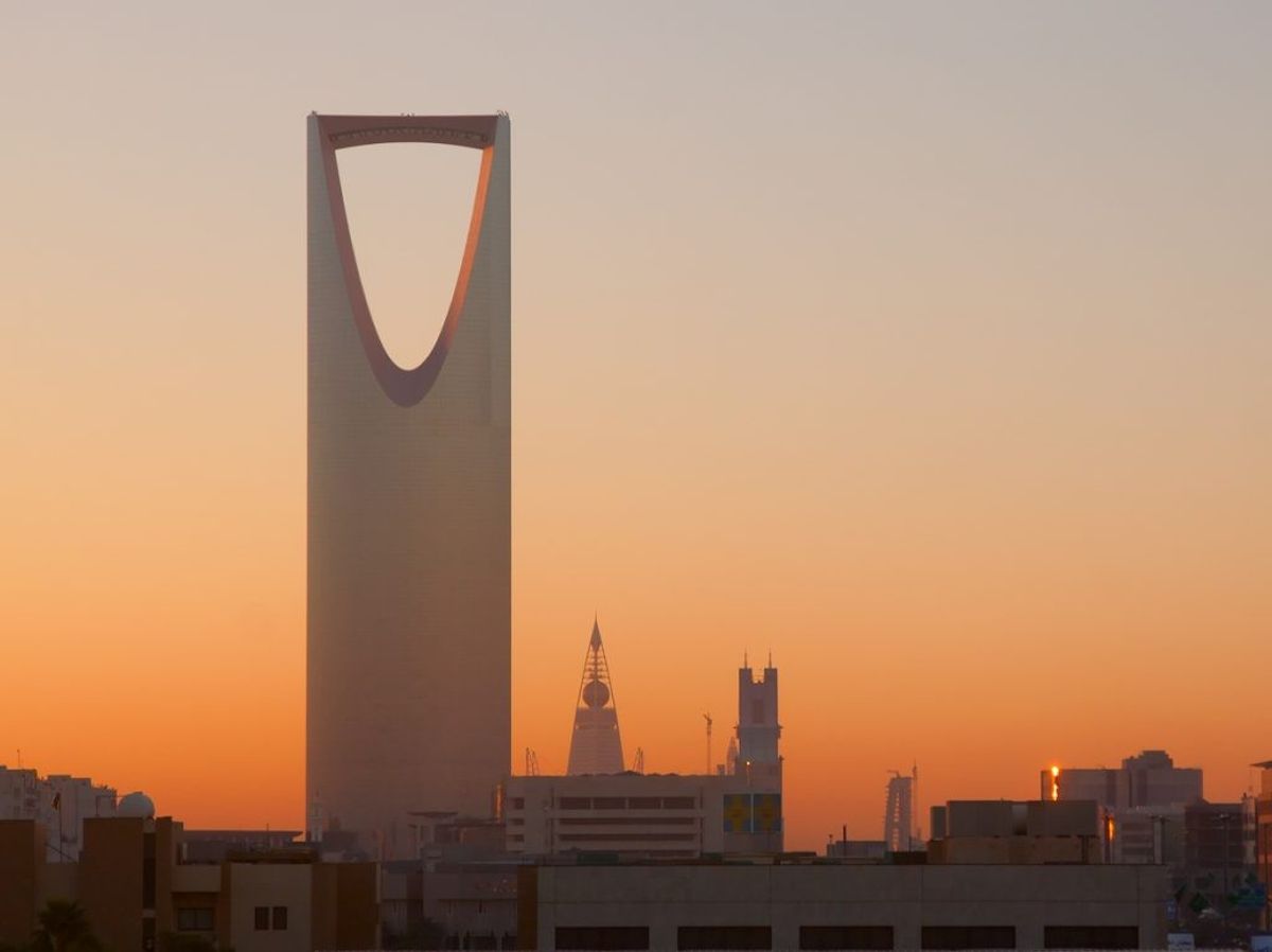 Second Houthi Missile Fired at Riyadh: Saudis Stuck in the Middle?