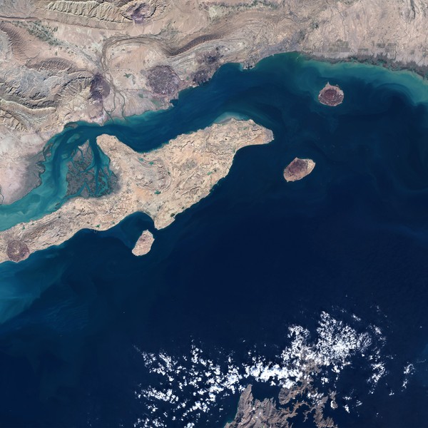 STRAIT OF HORMUZ - 17 JANUARY 2026