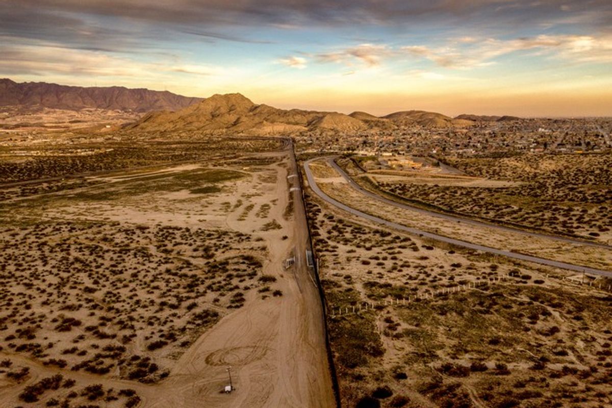 <p>The iconic and controversial iron border wall between the USA and Mexico</p>