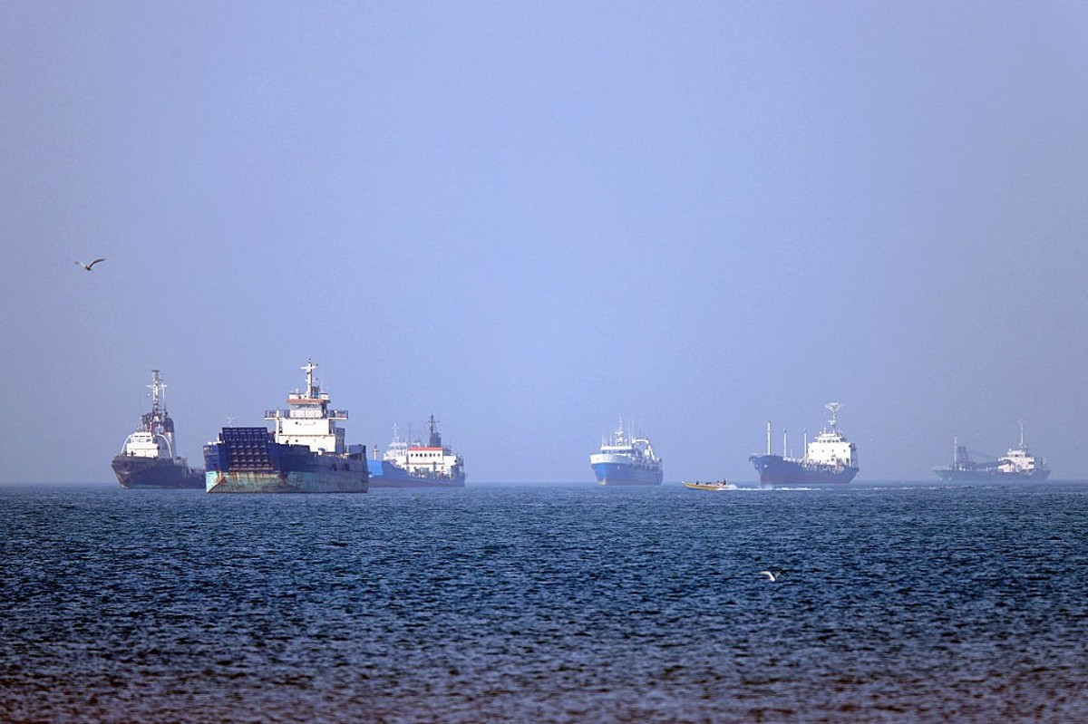 TOPSHOT-IRAN-US-ISRAEL-WAR-TRANSPORT-HORMUZ