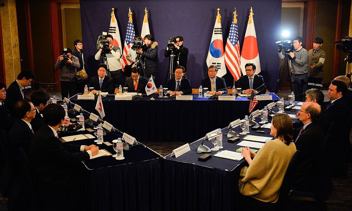 <p>Trilateral meeting</p>