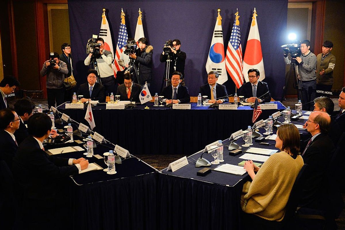 <p>Trilateral meeting</p>