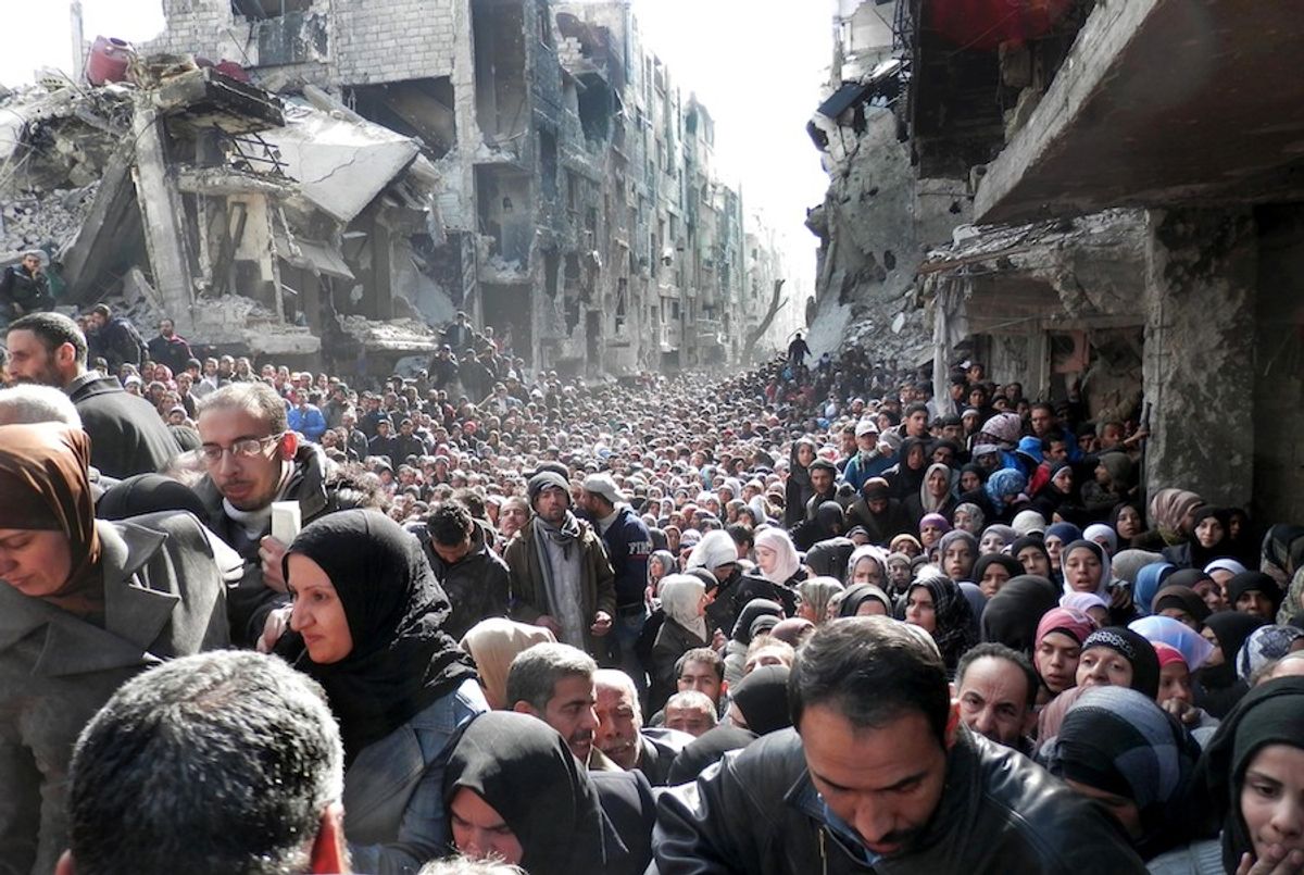 Trump Suspends Refugee Program, Bars Citizens from 7 Muslim Nations