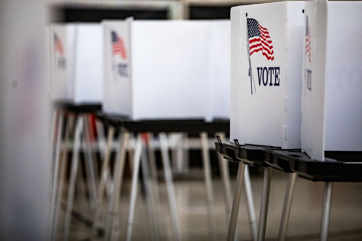 US Intelligence: Russia, China and Iran in Election Propaganda Blitz