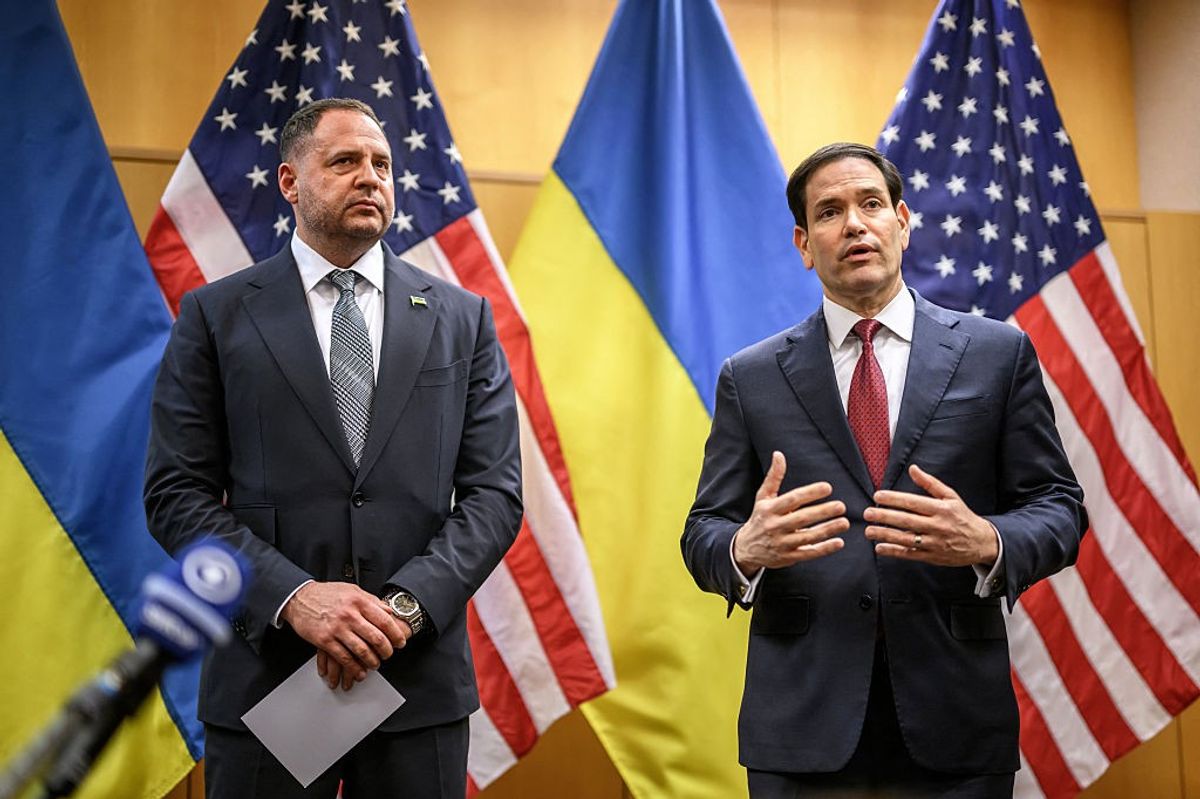 US Secretary of State Marco Rubio (R) and Ukraine's Presidential Office Chief of staff Andriy Yermak hold a press conference following their closed-door talks on a US plan to end the war in Ukraine at the US Mission in Geneva, on November 23, 2025.
