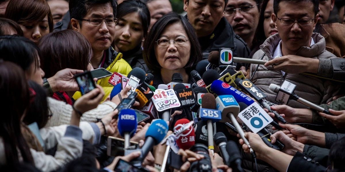 View: Taiwan Teeters Amid Chinese Threats and Lukewarm U.S. Backing